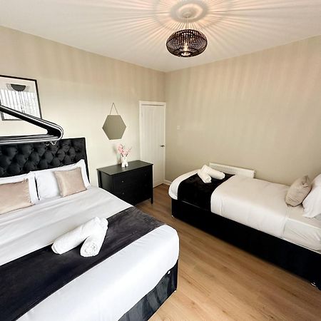 2 Bedroom House 10 Mins To City Centre & Albert Dock Liverpool Exterior photo