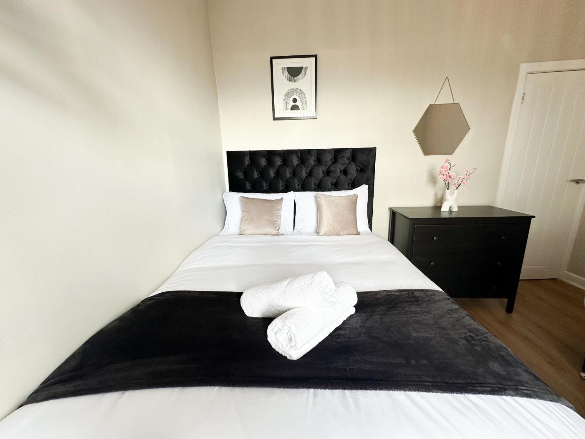 2 Bedroom House 10 Mins To City Centre & Albert Dock Liverpool Exterior photo